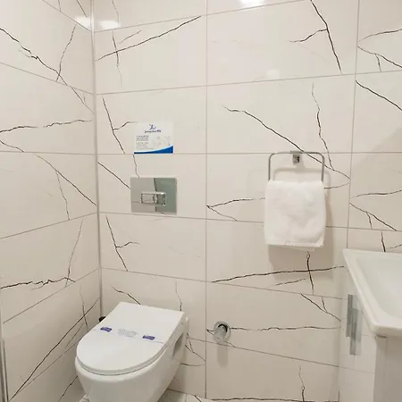 Deniz Istanbul Отель Yalikoy
